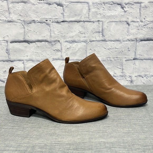 NWOB Lucky Brand Bollo Bootie - Picture 8 of 12